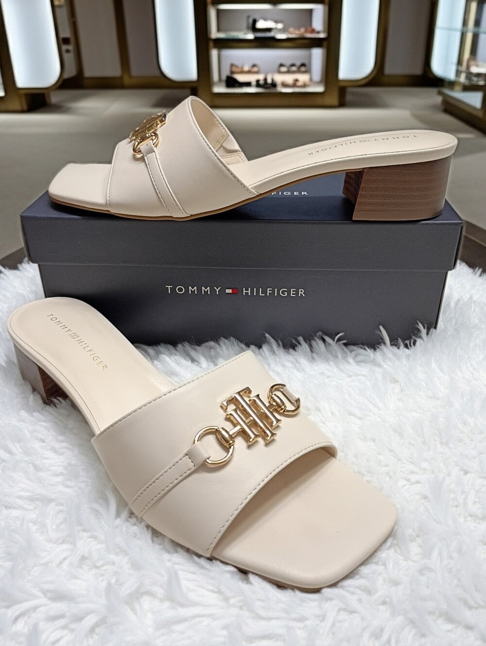 🌴 Tommy Hilfiger 🌴 Pippe Block Heel Slide Sandals Women's Sz 11 🆕
